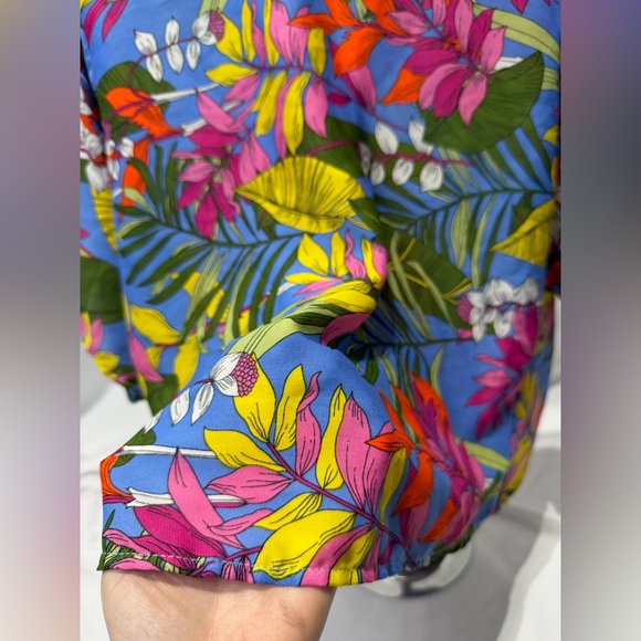 2/$15 Floral Blue Women's sheer blouse beach Top - Picture 2 of 3